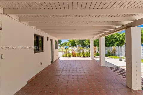 Exterior - 191 SE 6th Ave, Hialeah, FL 33010 photo 7 of 10