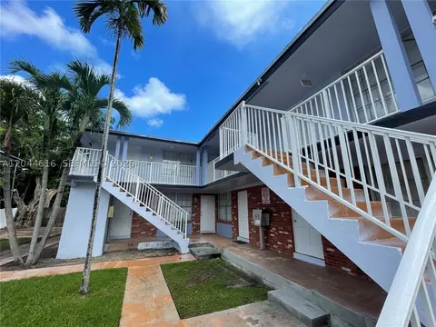 7841 Dunham Blvd #6, Miami, FL 33138