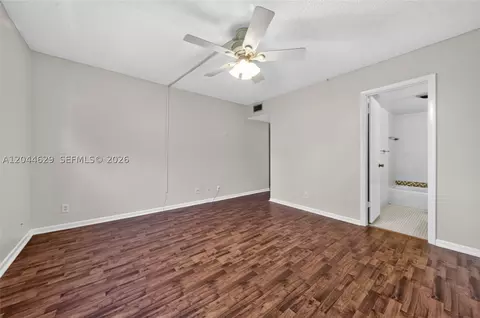 Bedroom - 9101 W Sample Rd #306, Coral Springs, FL 33065 photo 1 of 2