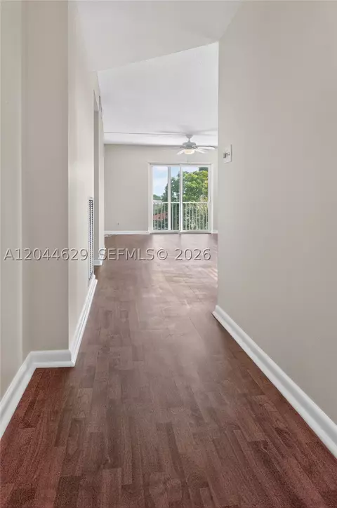 Entry Way - 9101 W Sample Rd #306, Coral Springs, FL 33065 photo 2 of 2