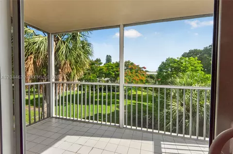 Exterior - 9101 W Sample Rd #306, Coral Springs, FL 33065 photo 1 of 4