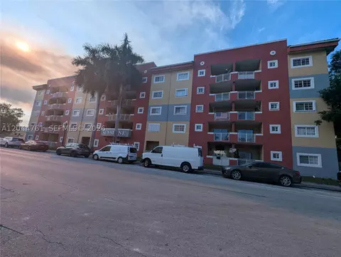 21 E 3rd St #205, Hialeah, FL 33010