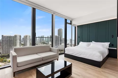 20 NE 11th #2905, Miami, FL 33132
