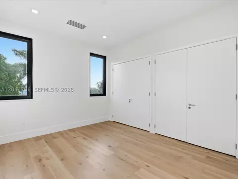 Bedroom - 2 Sunset Ln, Pompano Beach, FL 33062 photo 11 of 11