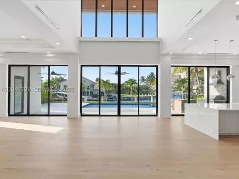 Living - 2 Sunset Ln, Pompano Beach, FL 33062 photo 1 of 9