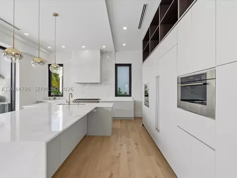 Kitchen - 2 Sunset Ln, Pompano Beach, FL 33062 photo 4 of 7