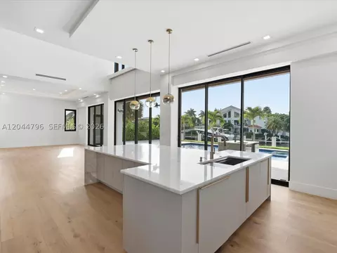 Kitchen - 2 Sunset Ln, Pompano Beach, FL 33062 photo 5 of 7