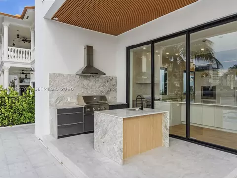 Kitchen - 2 Sunset Ln, Pompano Beach, FL 33062 photo 7 of 7