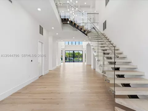 Entry Way - 2 Sunset Ln, Pompano Beach, FL 33062 photo 1 of 6