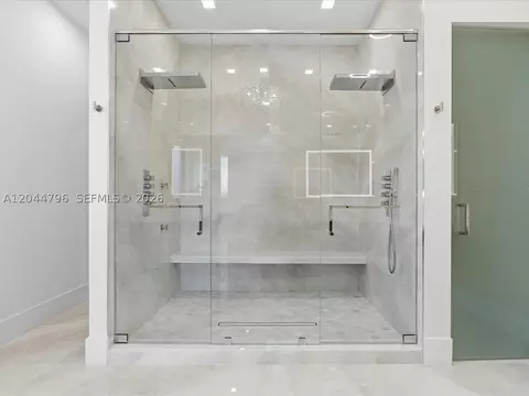 Bath - 2 Sunset Ln, Pompano Beach, FL 33062 photo 7 of 12