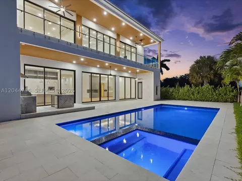 Exterior - 2 Sunset Ln, Pompano Beach, FL 33062 photo 1 of 11