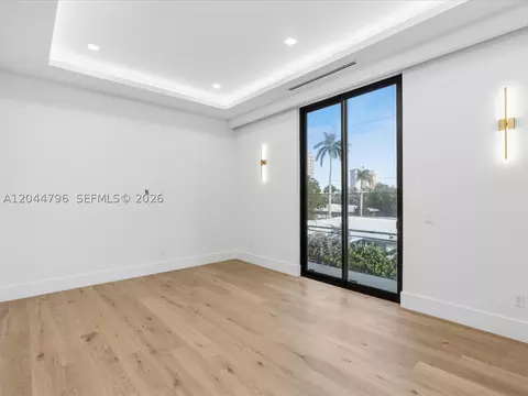 Bedroom - 2 Sunset Ln, Pompano Beach, FL 33062 photo 4 of 11