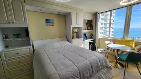 19201 E Collins Ave #345, Sunny Isles Beach, FL 33160