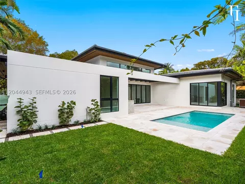 Exterior - 1111 Alberca St, Coral Gables, FL 33134 photo 10 of 11