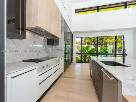 Kitchen - 1111 Alberca St, Coral Gables, FL 33134 photo 6 of 16