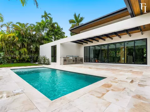 Exterior - 1111 Alberca St, Coral Gables, FL 33134 photo 8 of 11