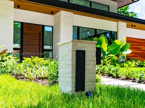 Exterior - 1111 Alberca St, Coral Gables, FL 33134 photo 2 of 11
