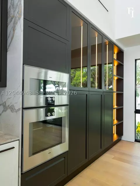 Kitchen - 1111 Alberca St, Coral Gables, FL 33134 photo 7 of 16