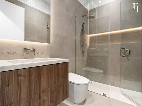 Bath - 1111 Alberca St, Coral Gables, FL 33134 photo 4 of 10