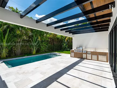 Exterior - 1111 Alberca St, Coral Gables, FL 33134 photo 4 of 11