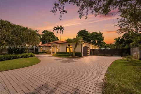 16615 SW 82nd Ct, Palmetto Bay, FL 33157