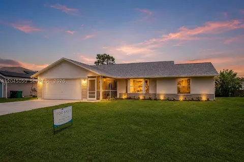 1119 SE Sabina Ln, Port Saint Lucie, FL 34983