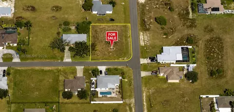 205 NW 4th Ter, Cape Coral, FL 33993