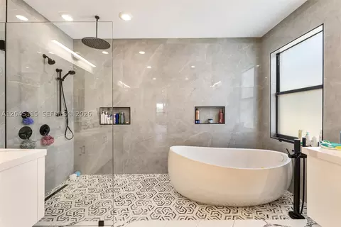 Bath - 8524 Shoreacres St, Boca Raton, FL 33434 photo 8 of 9
