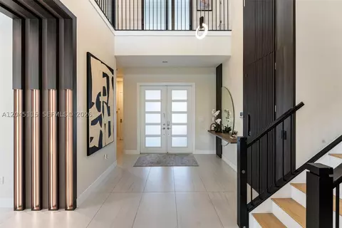 Entry Way - 8524 Shoreacres St, Boca Raton, FL 33434 photo 4 of 7