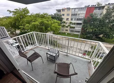 1470 NE 125th Ter #412, North Miami, FL 33161