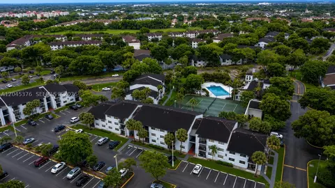 7090 NW 179th St #108, Hialeah, FL 33015