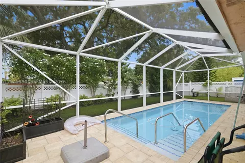 5190 SW 89th Ave, Cooper City, FL 33328
