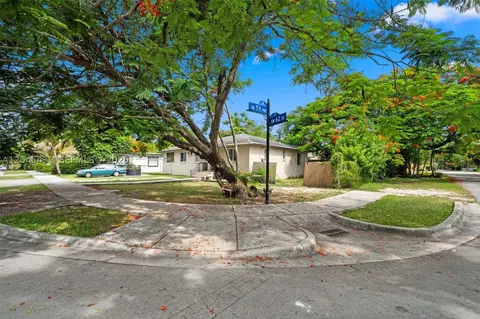 5901 SW 62nd St, Miami, FL 33143