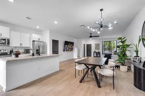387 NW 17th St, Fort Lauderdale, FL 33311
