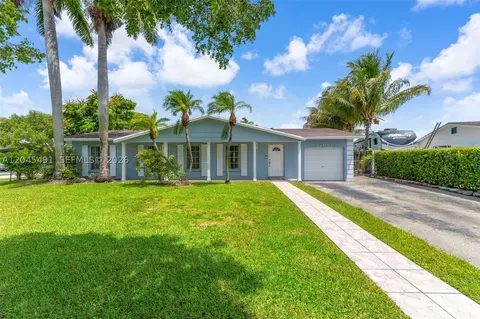 12061 SW 119th St, Miami, FL 33186