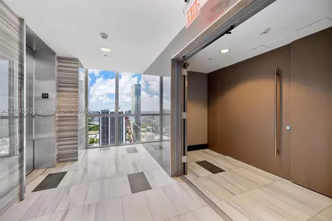 1100 Biscayne Blvd #3906, Miami, FL 33132