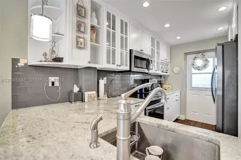 1301 E Hillsboro Blvd #307, Deerfield Beach, FL 33441