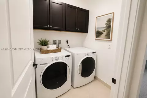 Other - 3209 W 98th Pl, Hialeah, FL 33018 photo 6 of 15