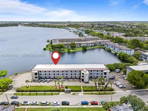 18900 NE 14th Ave #D106, Miami, FL 33179