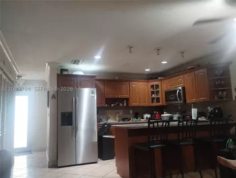 7005 W 15th Ave, Hialeah, FL 33014 photo 3