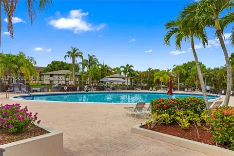 9930 S Belfort Cir #105, Tamarac, FL 33321