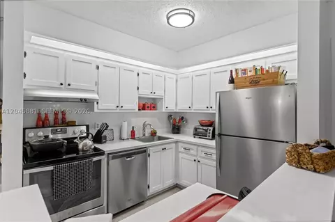 9930 S Belfort Cir #105, Tamarac, FL 33321