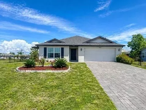 2123 NE 6th Ave, Cape Coral, FL 33909