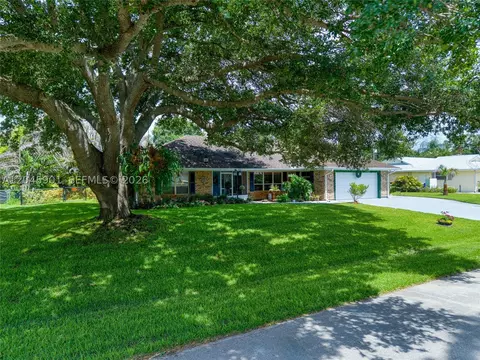 465 11th Ave, Vero Beach, FL 32962