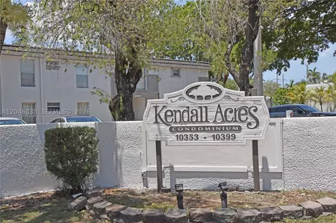 10387 N Kendall Dr #R2, Miami, FL 33176