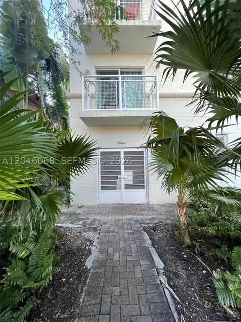 630 85th St #102, Miami Beach, FL 33141