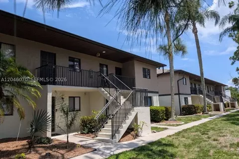 1210 Hall Rd #208, North Fort Myers, FL 33903