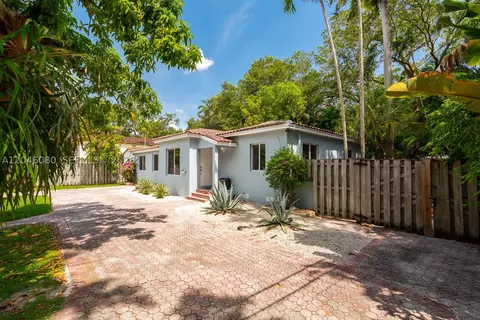 Exterior - 2215 Tequesta Ln, Miami, FL 33133 photo 1 of 5