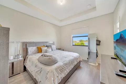 Bedroom - 11295 W 34th Way, Hialeah, FL 33018 photo 1 of 5