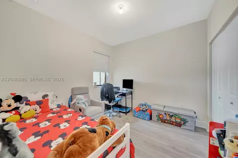 Bedroom - 11295 W 34th Way, Hialeah, FL 33018 photo 4 of 5